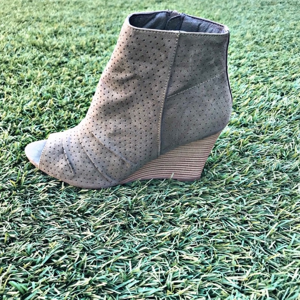 Report Open Toe Wedge Booties